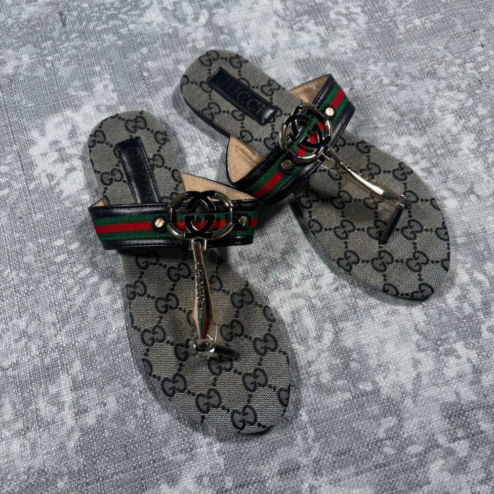 Gucci Thong Sandals Womens 40 Grey GG Supreme Web Stripe Interlocking G Slides